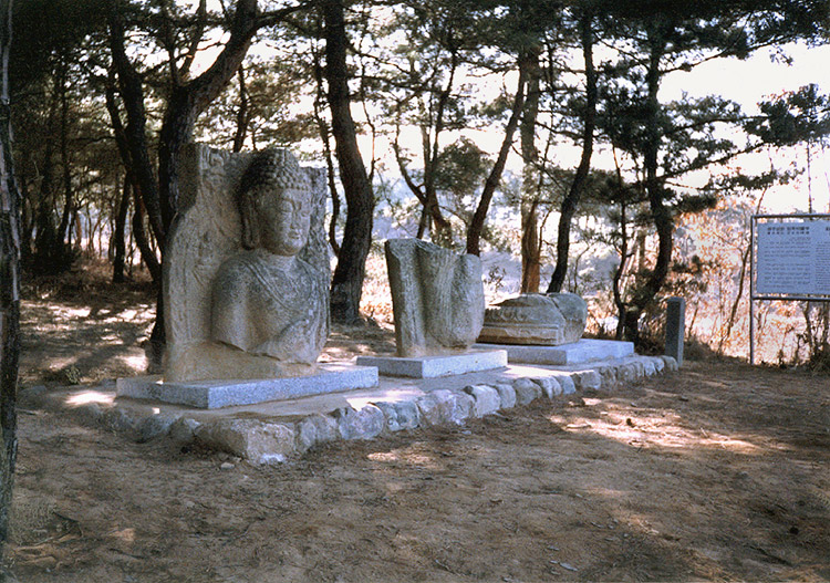 경주남산입곡석불두