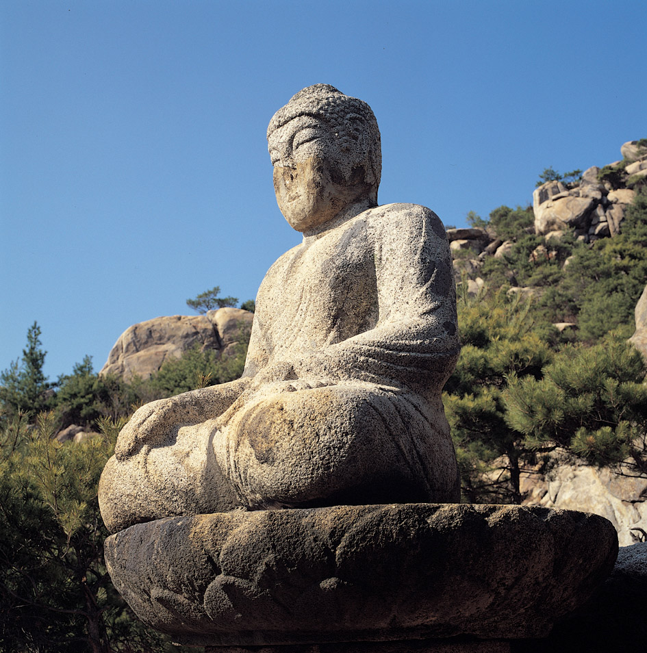 경주 남산 삼릉계 석조여래좌상